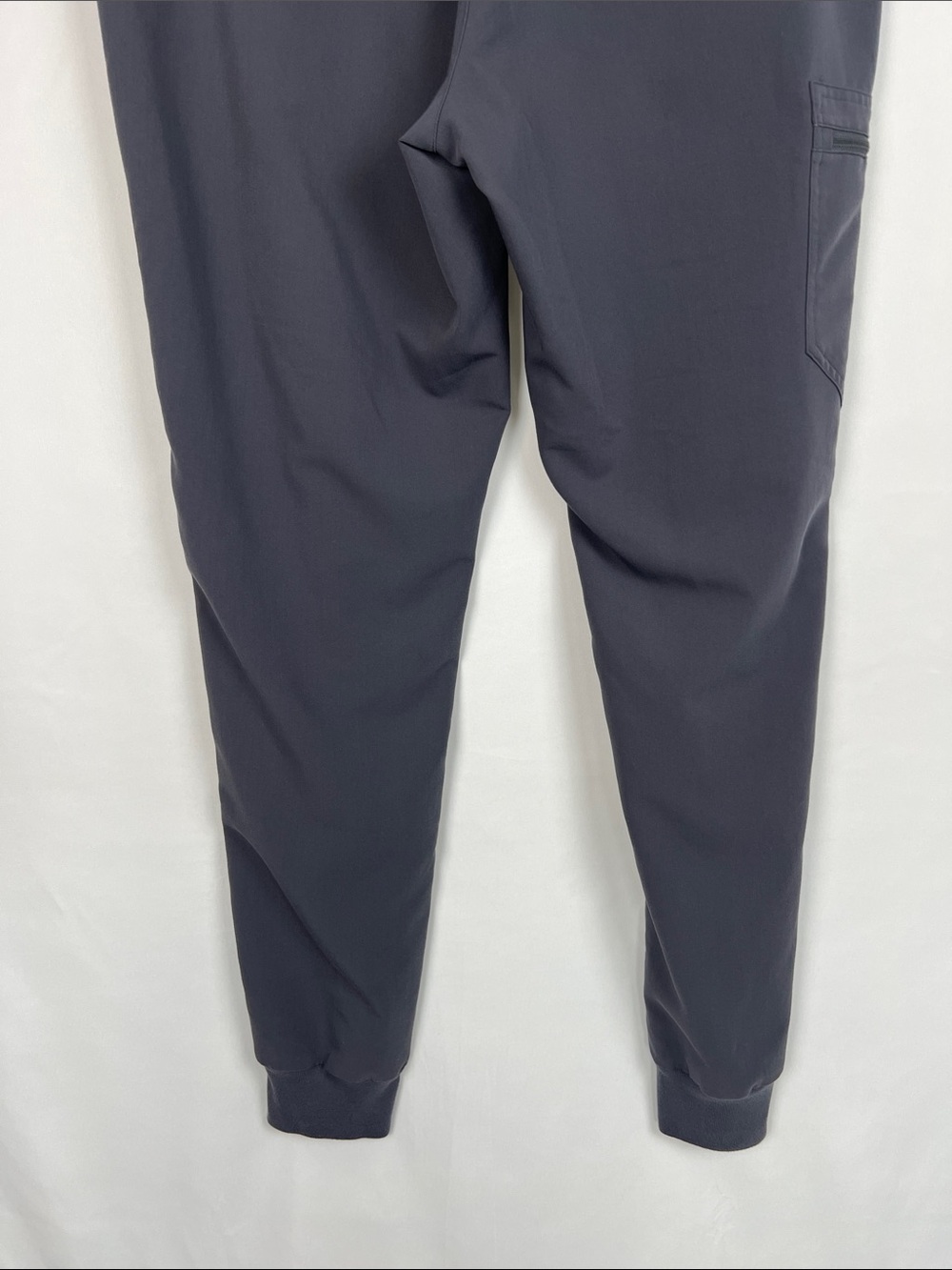FIGS Slate Gray Scrub Set with Pink Drawstrings- Top XL/ Pants L Tall - Picture 11 of 12